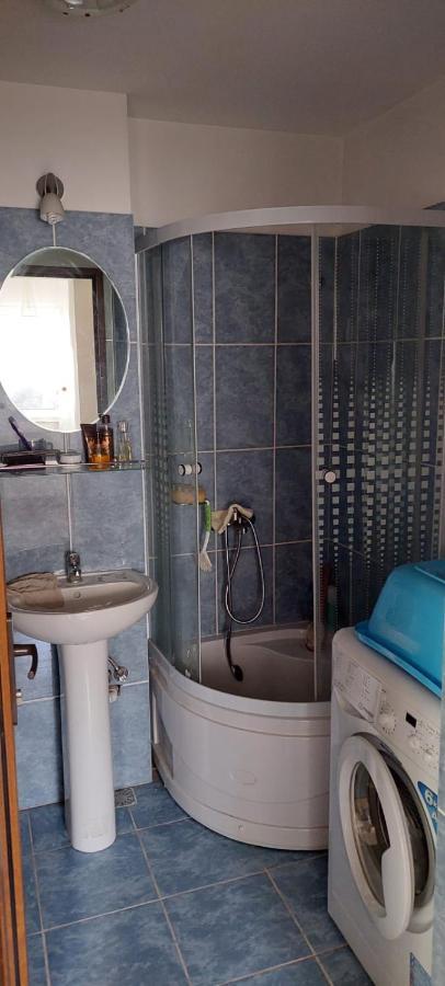 Fely Room Petroşani Exterior foto